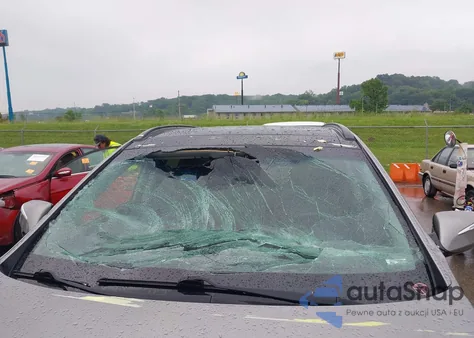 2017 Hyundai Santa Fe Sport 2.4L z USA, uszkodzony, nr VIN 5NMZU3LB1HH046314